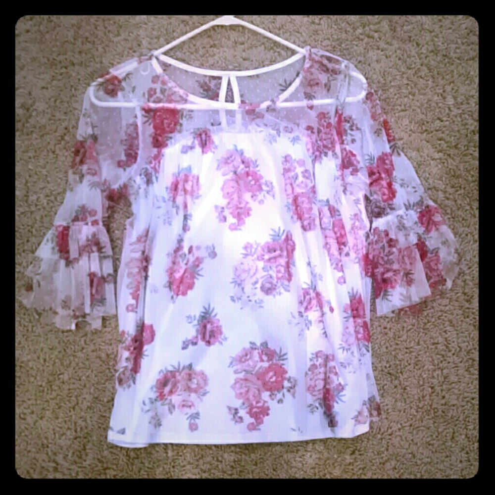 A lace white floral top